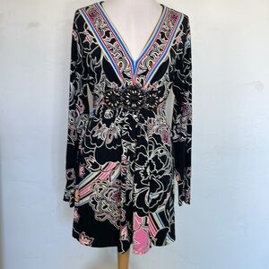 eci Bold Print Long Sleeve Deep V Neck Beaded Detail Tie Back Blouse Siz…